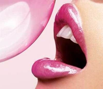 sexy_pink_lips_real_large.jpg